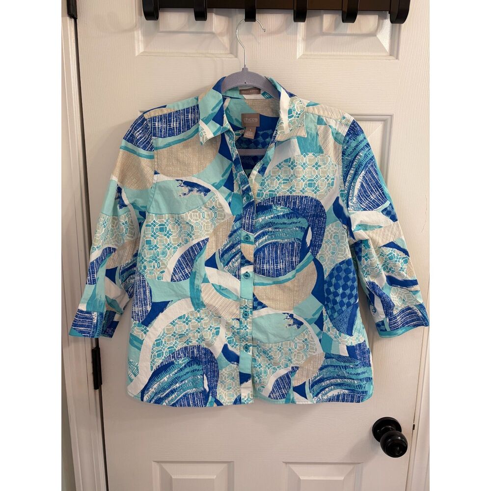 Chico's 100% Cotton Abstract Blue Button Down Wrinkle Resistant Size 1 M Blouse